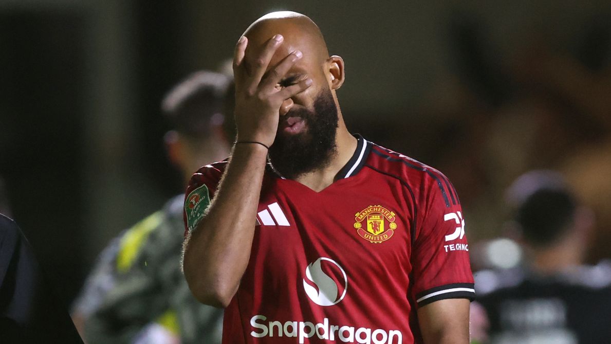 'I'm half fuming!' - Grimsby goalkeeper admits he is a Man Utd fan and slams Ruben Amorim's side for dismal performance in Carabao Cup defeat