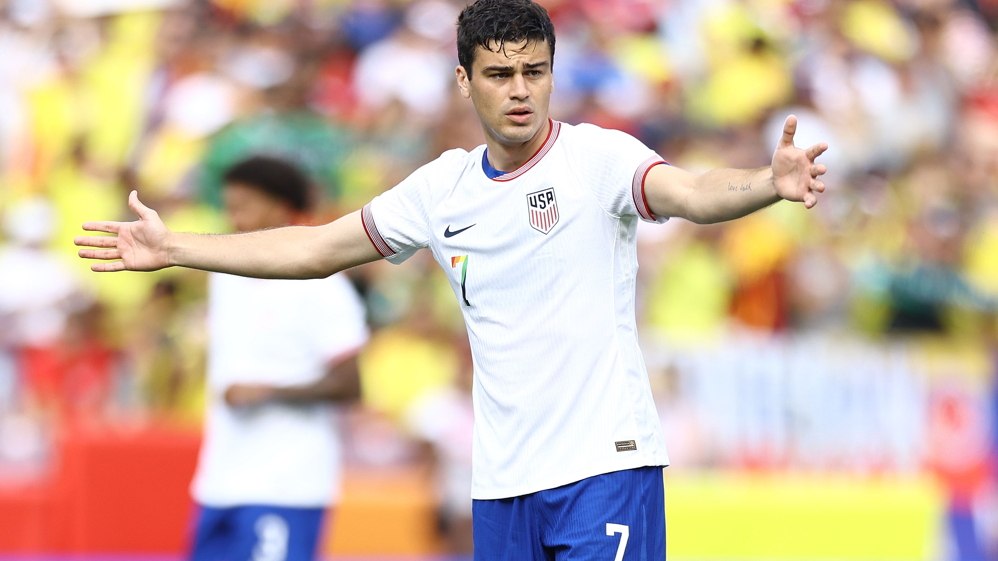 'They don't owe it to you' - Herculez Gomez downplays lack of communication between U.S. Soccer and players during call-ups
