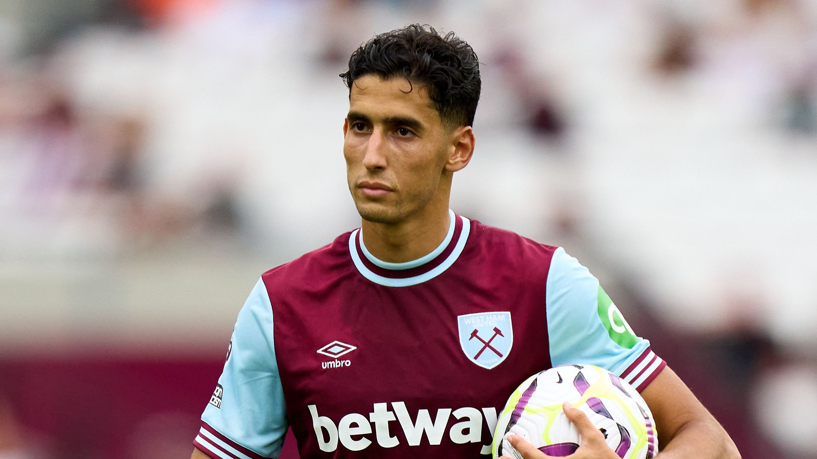 Marseille challenge Sunderland to West Ham defender Nayef Aguerd as Roberto De Zerbi targets further signings