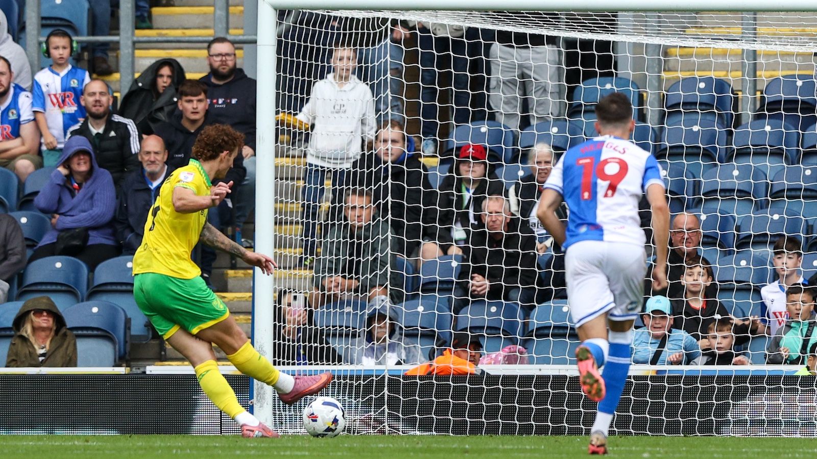 WATCH: USMNT striker Josh Sargent continues torrid streak, scores twice to lead Norwich past Blackburn