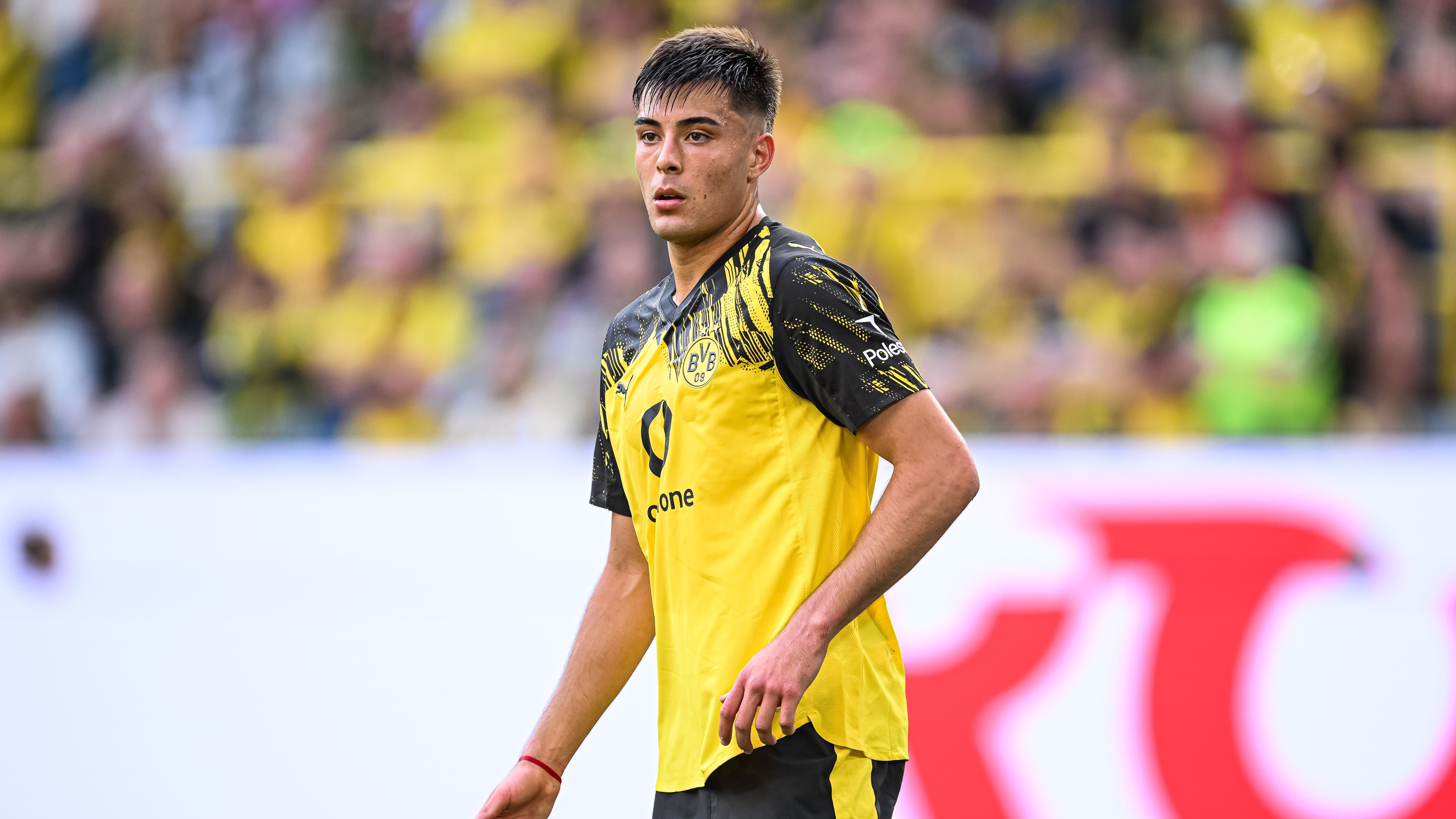 Aaron Anselmino hailed as 'world-class' after impressing Borussia Dortmund coach in first game after transfer from Chelsea
