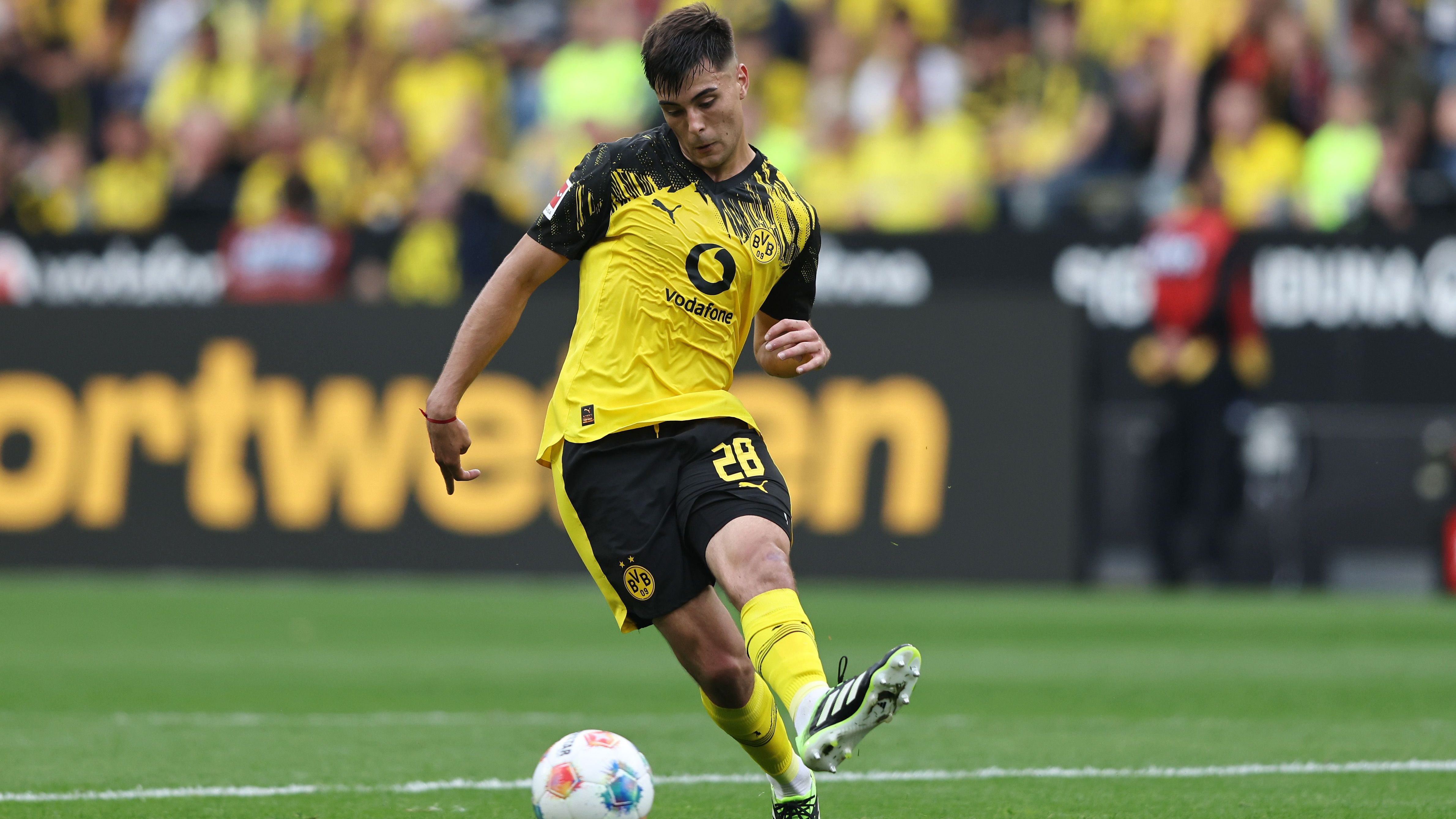 Aaron Anselmino hailed as 'world-class' after impressing Borussia Dortmund coach in first game after transfer from Chelsea