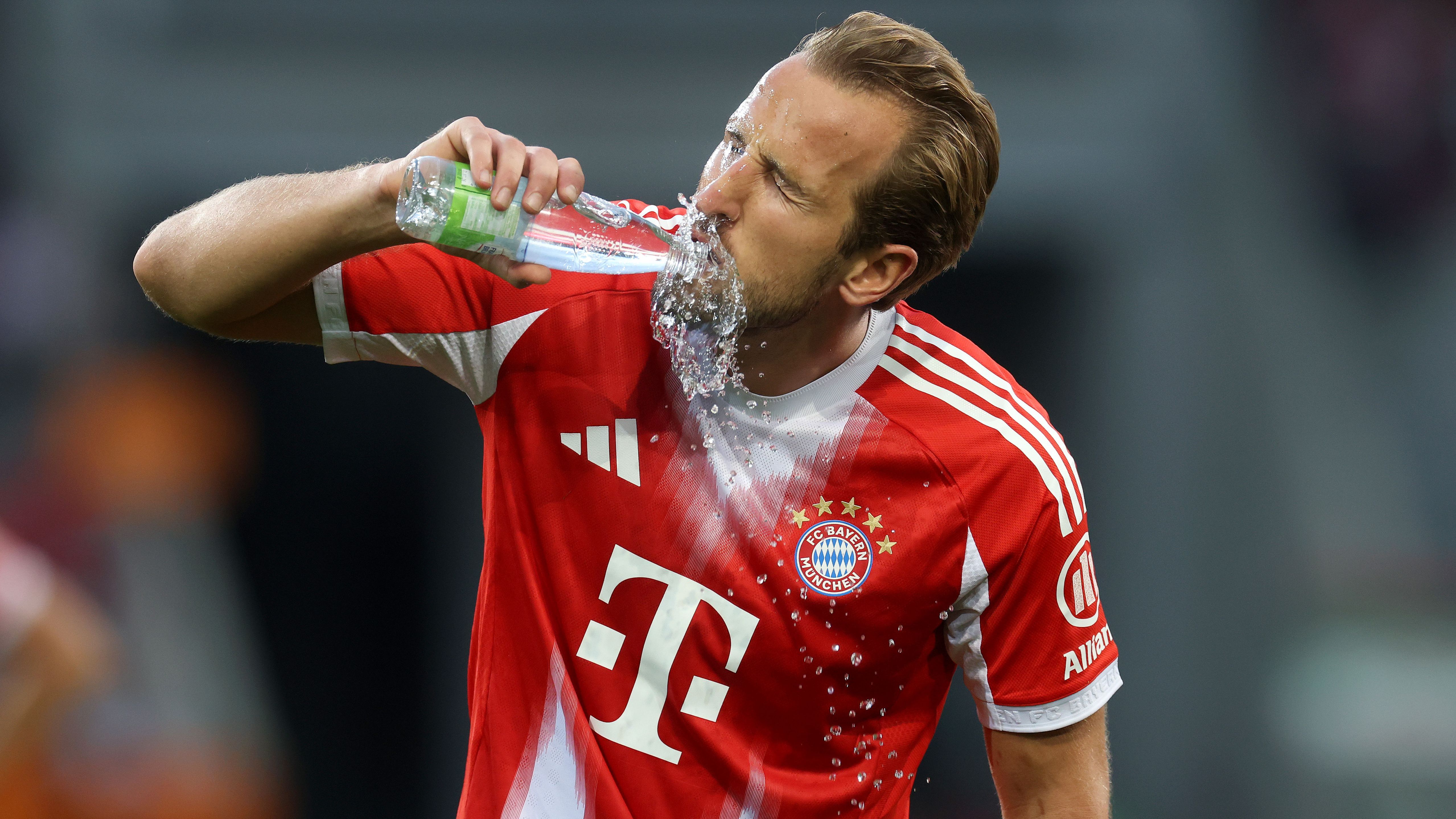Harry Kane 'open' to replacing Robert Lewandowski at Barcelona as sensational report claims Bayern Munich striker is eyeing 'new experience' in 2026