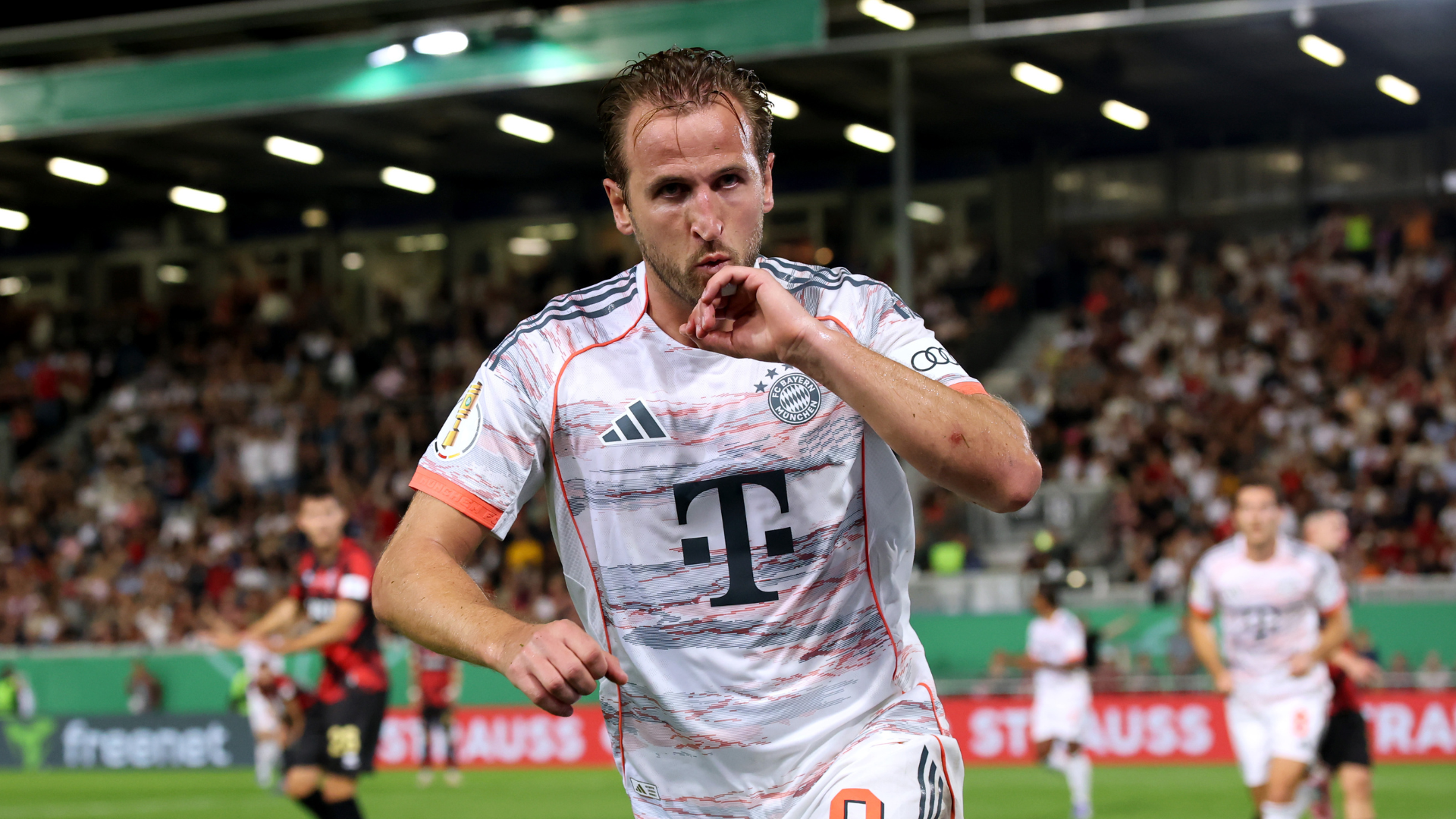 Harry Kane 'open' to replacing Robert Lewandowski at Barcelona as sensational report claims Bayern Munich striker is eyeing 'new experience' in 2026