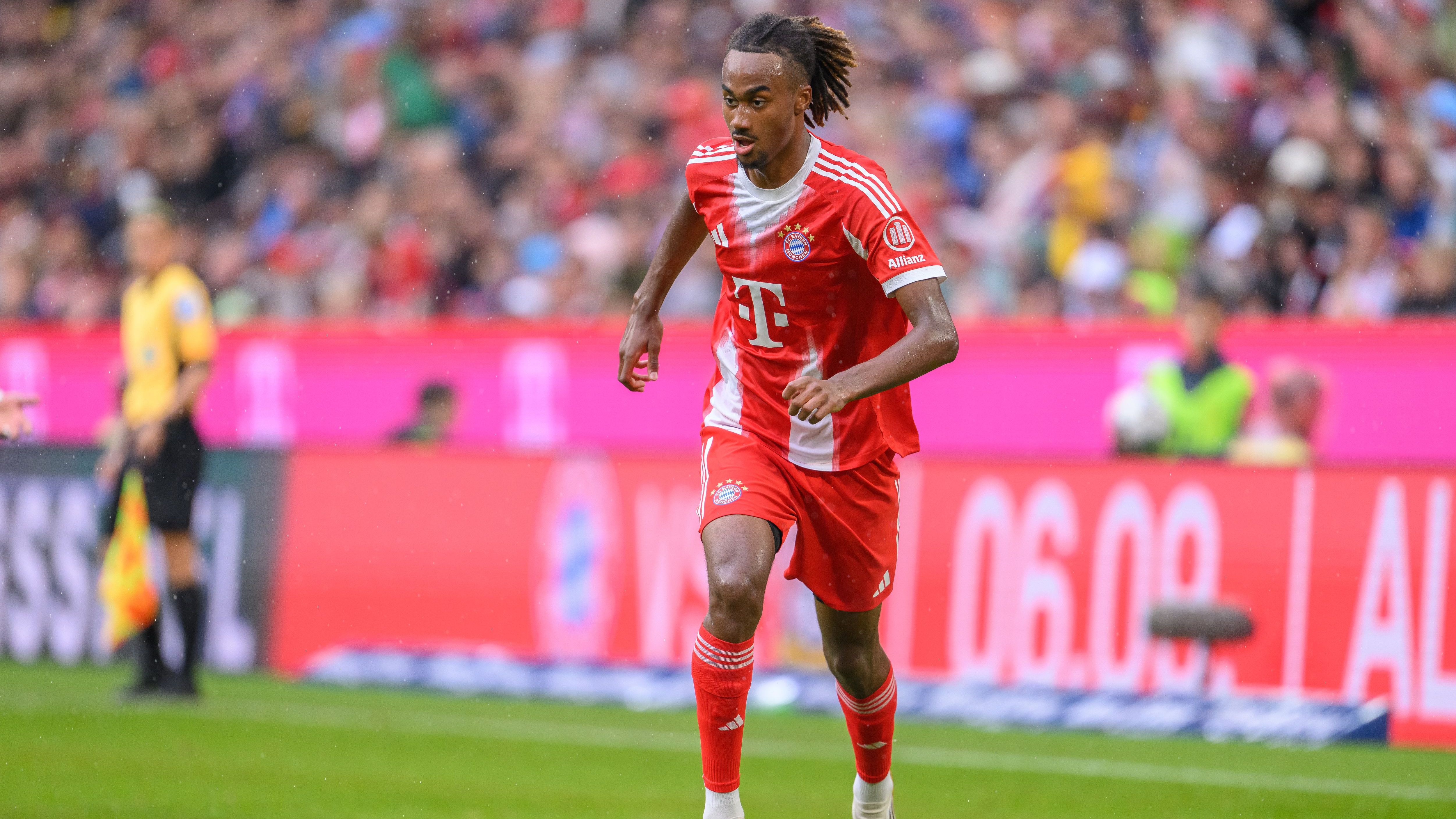 Fulham and PSV show concrete interest in teenage Bayern Munich striker with Bundesliga side open to sale