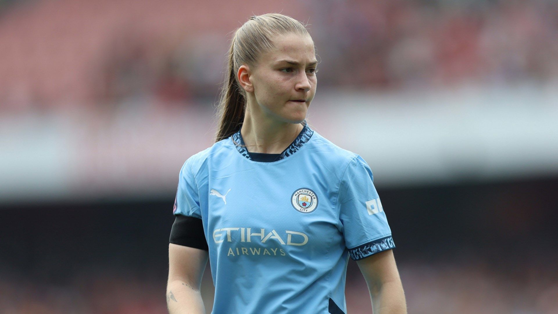 Man Utd exploring shock swoop for Man City star Jess Park amid local rivals' pursuit of Grace Clinton