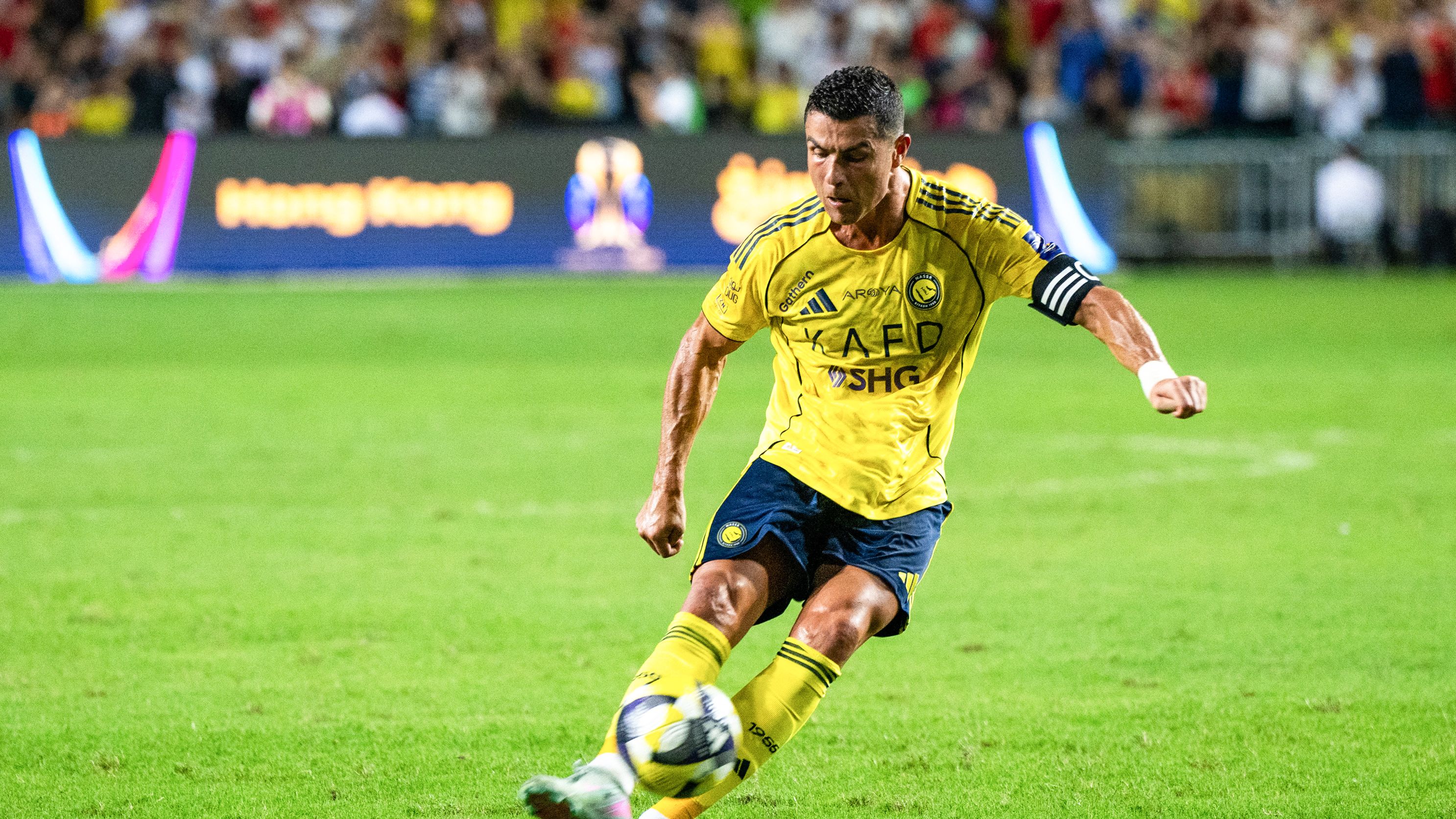 Robert Lewandowski snubbed Cristiano Ronaldo partnership as Al-Nassr among two Saudi clubs to offer €100m salary to Barcelona forward