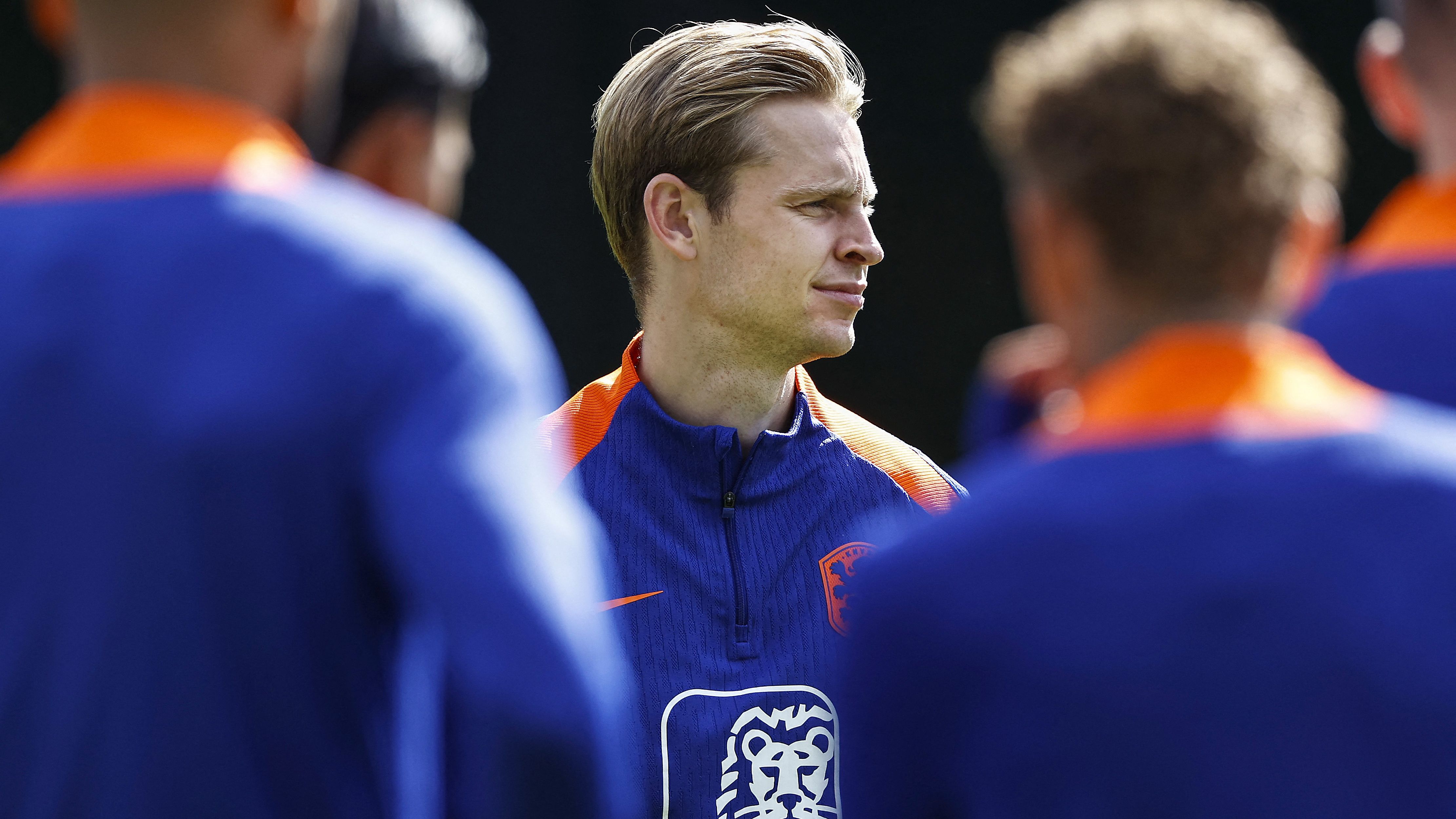Frenkie de Jong 'not satisfied' with Netherlands collapse as Barcelona midfielder slams second-half performance against Poland