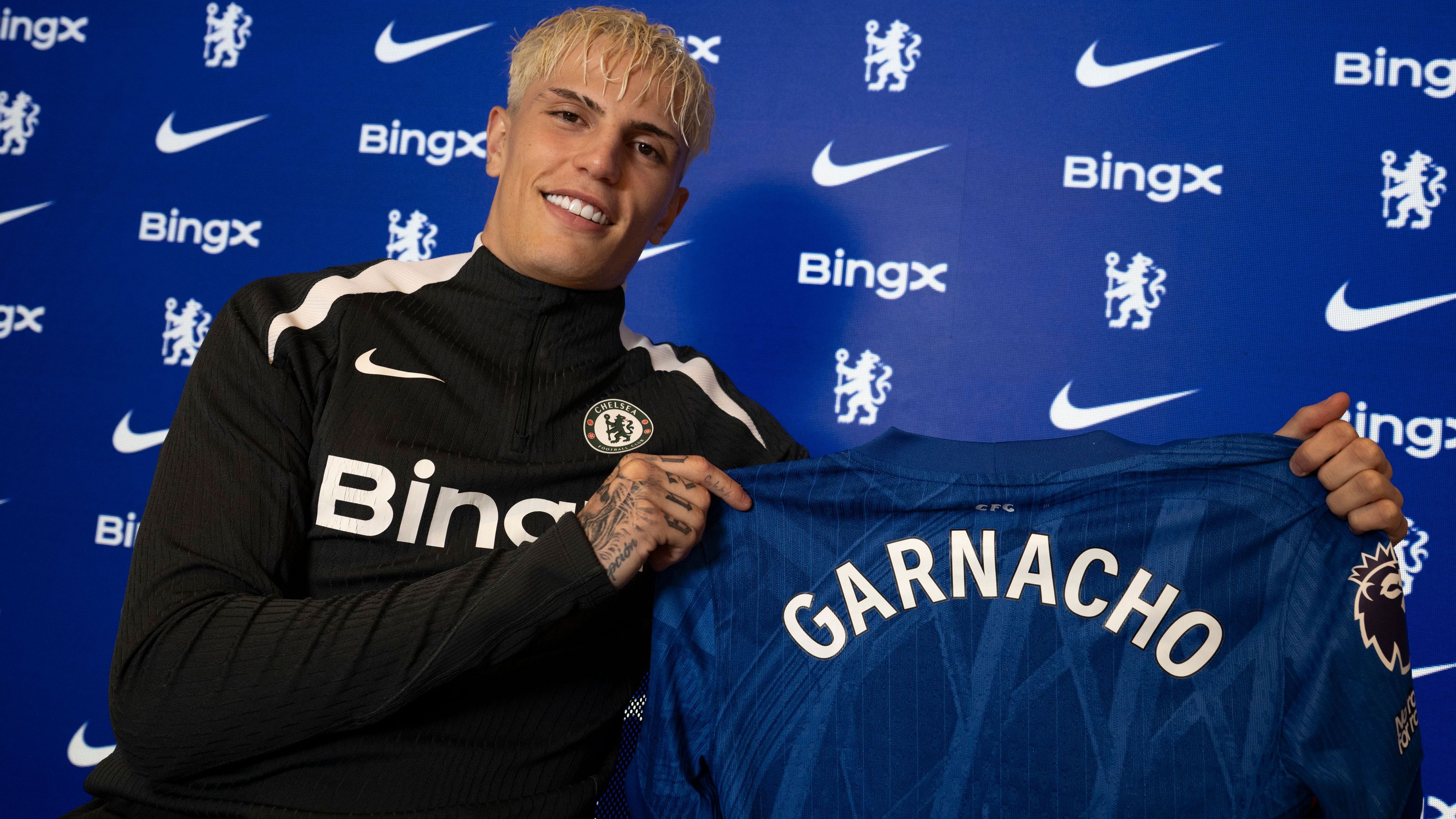 VIDEO: 'I can't move my legs!' - Alejandro Garnacho left exhausted by first Chelsea training session after £40m transfer from Man Utd