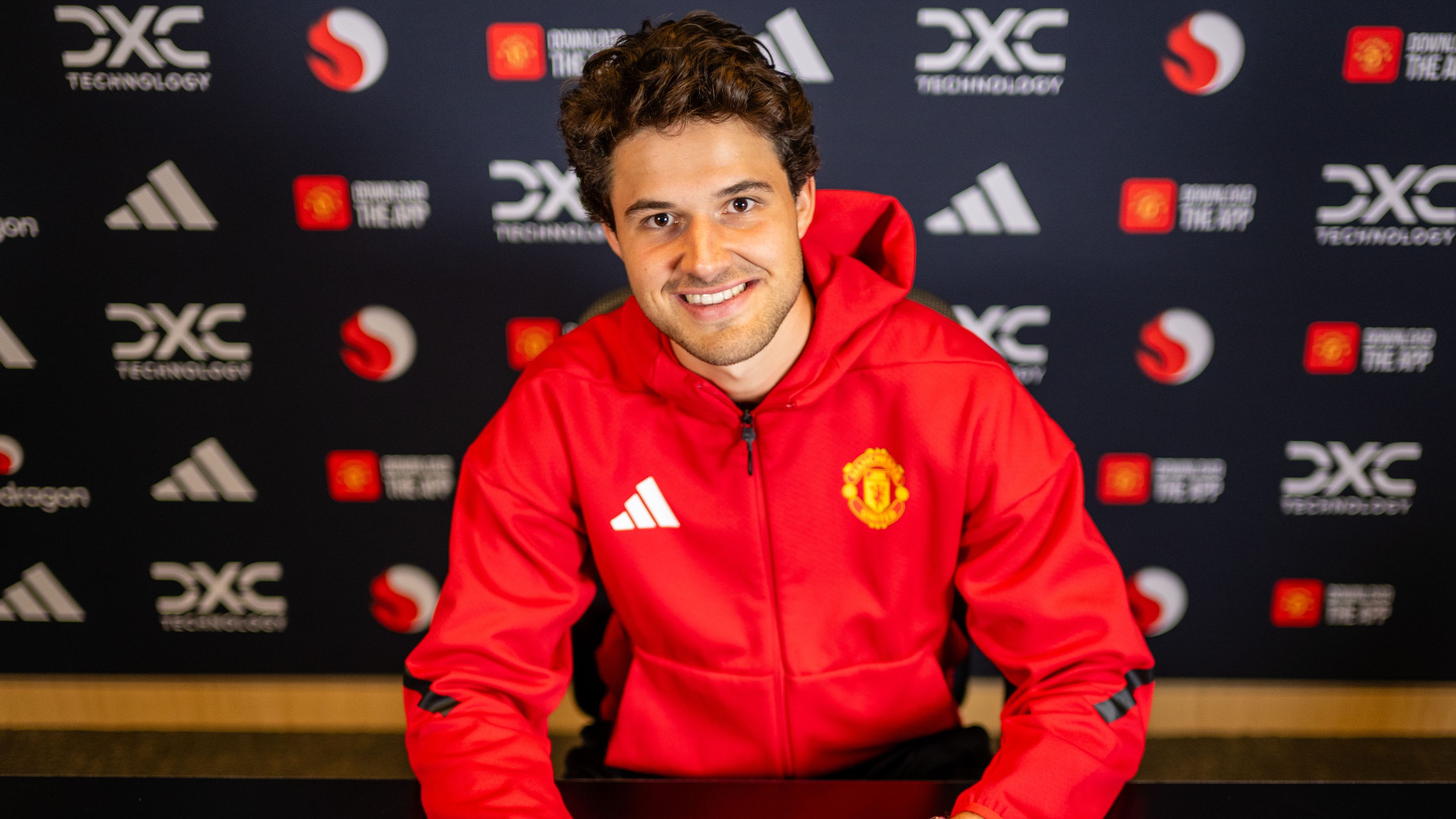Start Benjamin Sesko, move Bruno Fernandes forward and the changes Ruben Amorim must make to kick-start Man Utd's stalled season as crucial derby at Man City looms