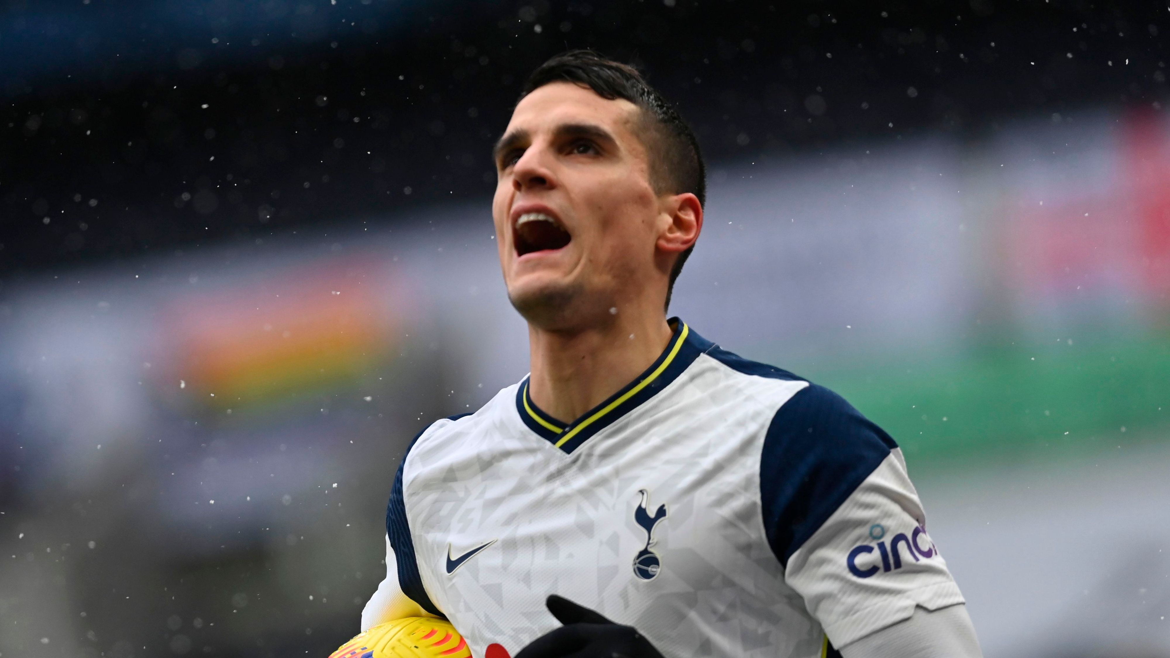 Ex-Tottenham & Argentina star Erik Lamela opens up on 11-year struggle with hip pain that forced him to retire after taking painkillers every day for five years