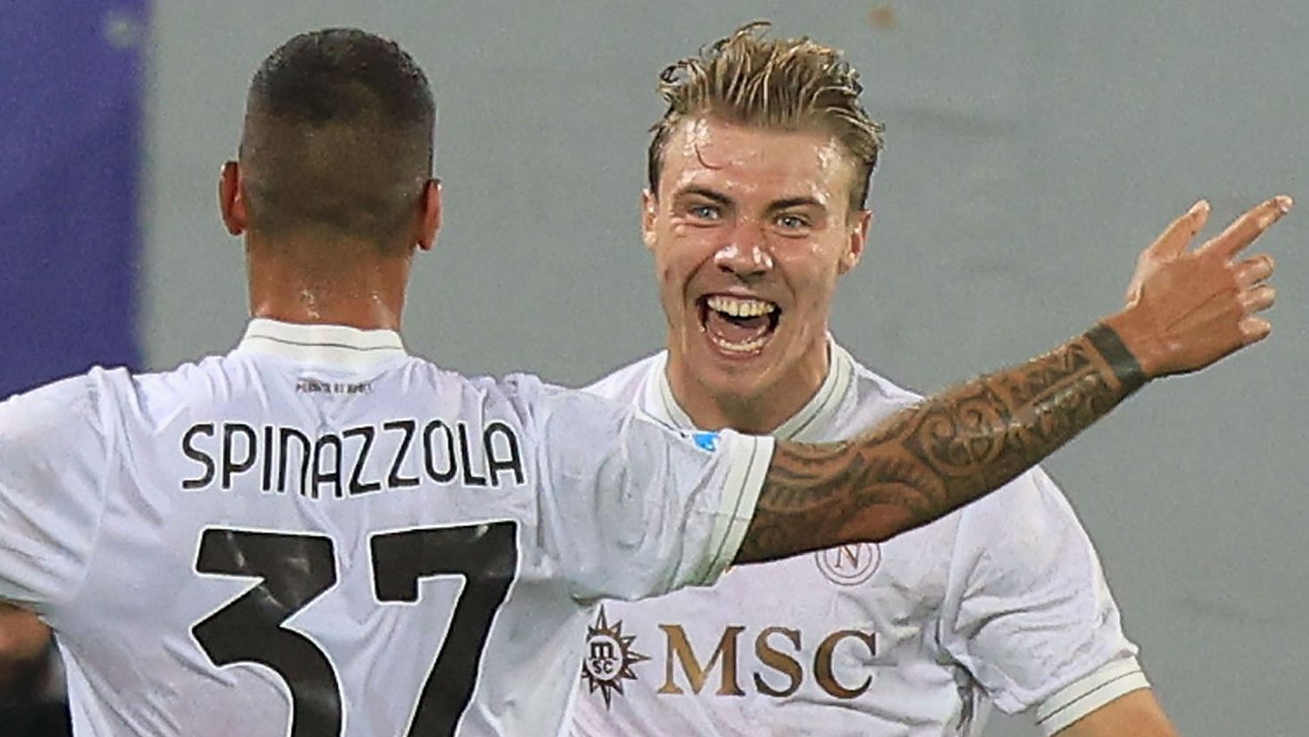 'Wow, we're cursed!' - Man Utd fans can't believe it as Rasmus Hojlund scores on his Napoli debut after Old Trafford exit