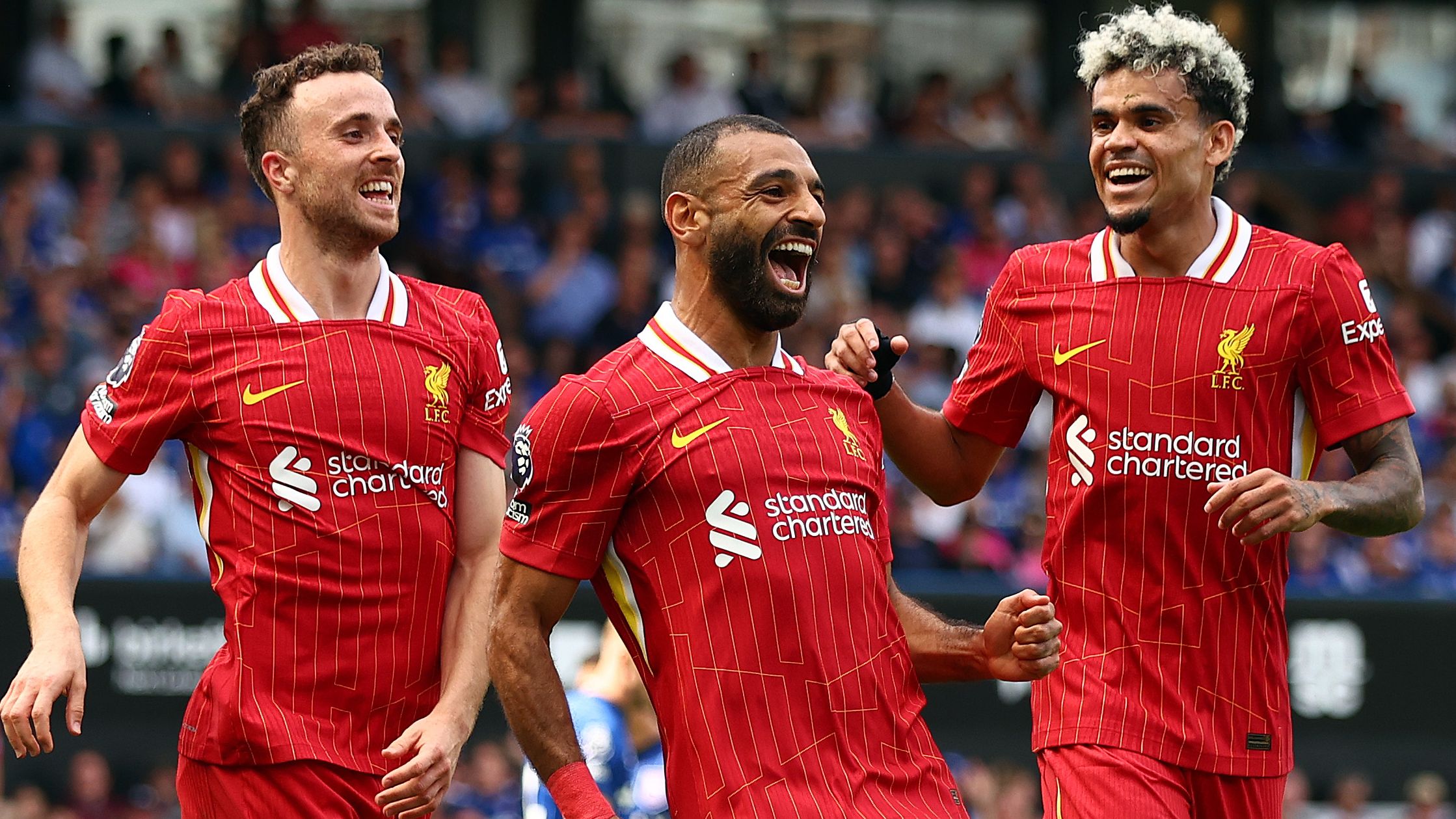 VIDEO: Bayern Munich star Luis Diaz all smiles after receiving special custom gift featuring tribute to gaming-obsessed late ex-Liverpool team-mate Diogo Jota