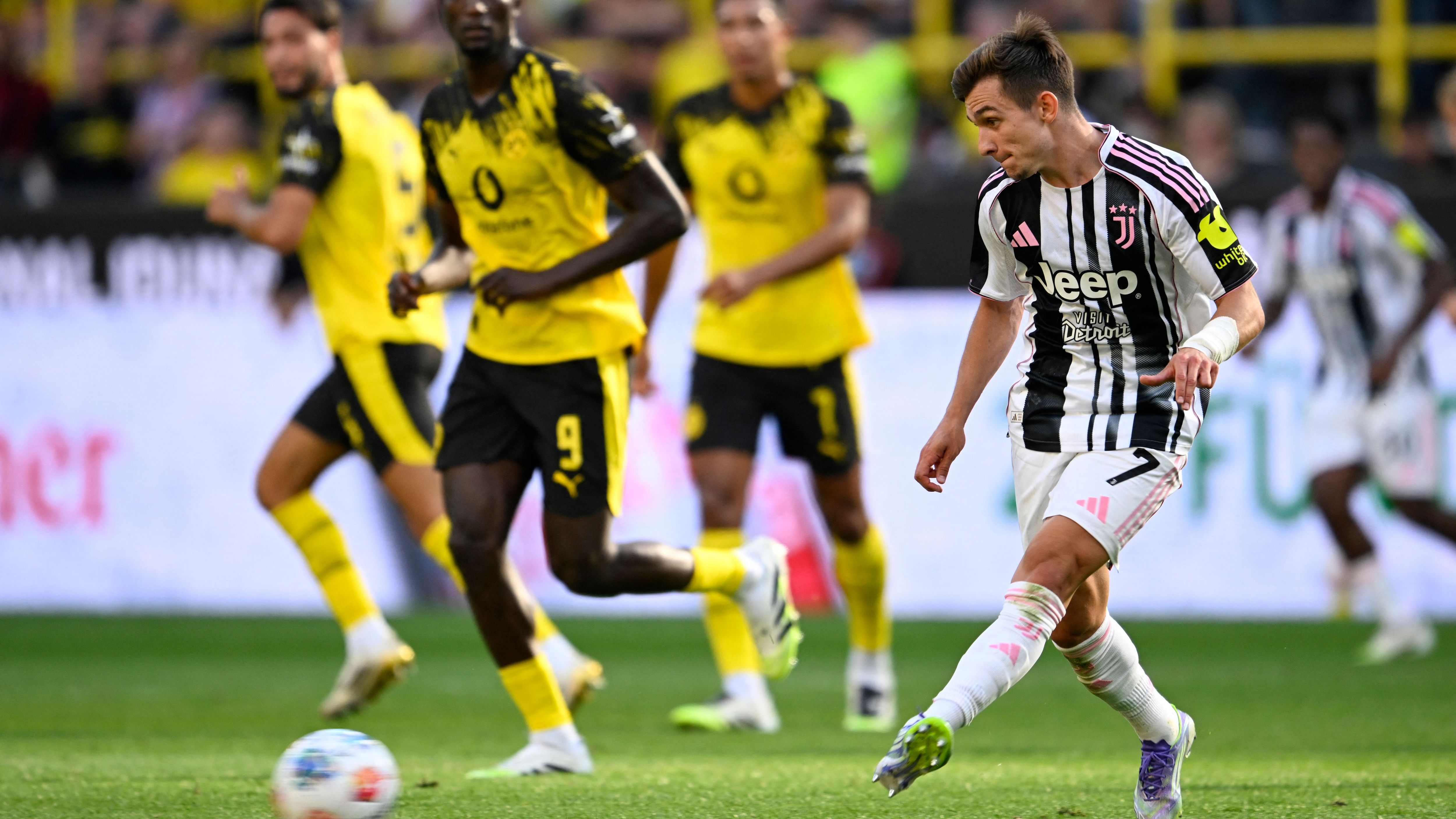 ‘Even better than Napoli!' - Inter named 'strongest team in Serie A' as Juventus coach hopes derby win provides boost ahead of Champions League opener against Borussia Dortmund