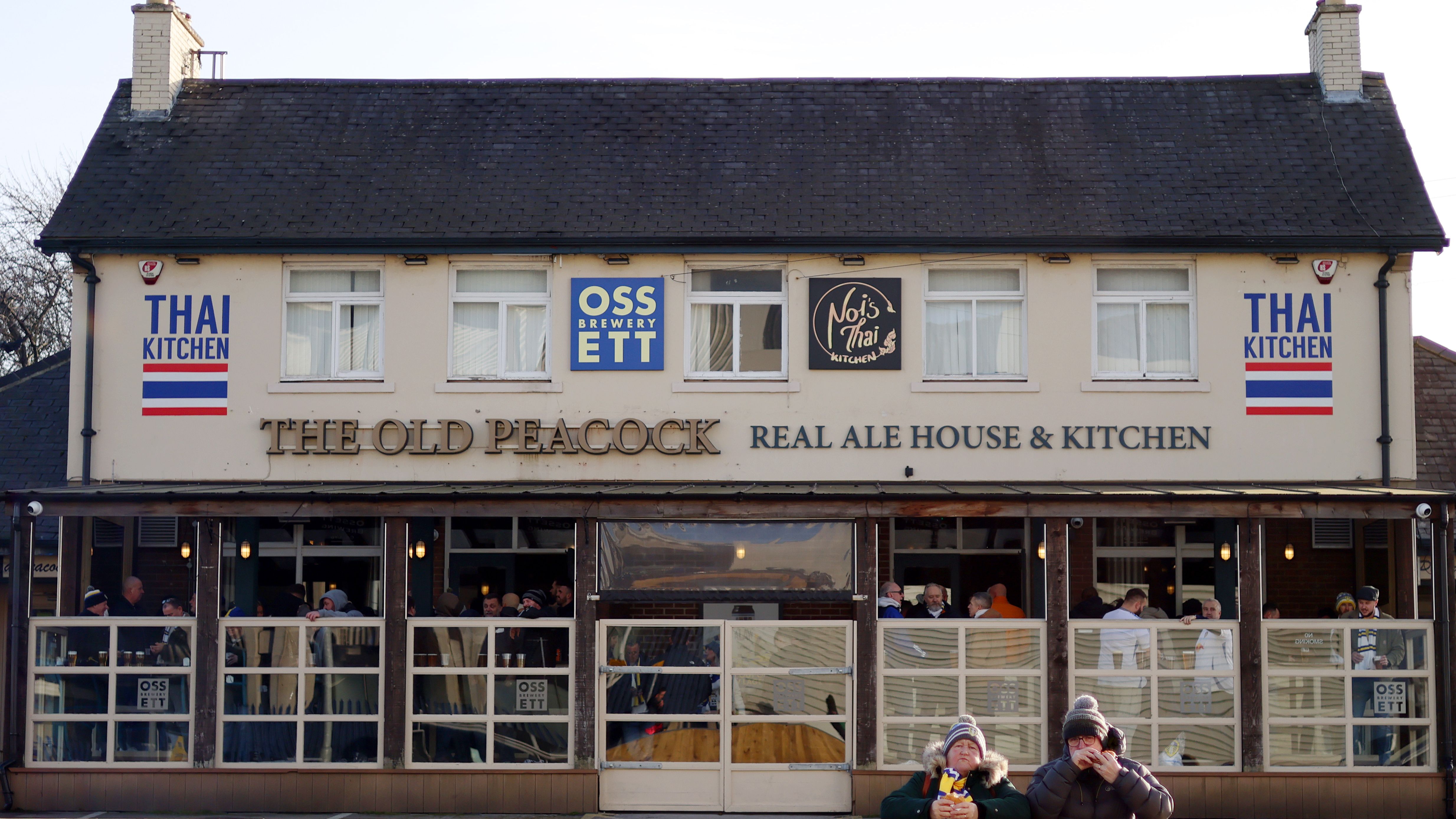 'You will always be part of Leeds history' - Historic Elland Road pub to honour two-time Premier League promotion champion